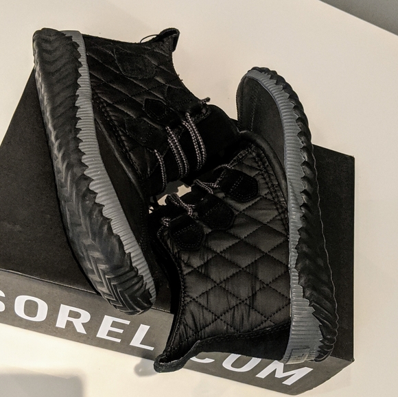 🔥LAST Sorel Quilted Black OutnAbout Plus Boots 9 - Picture 3 of 5
